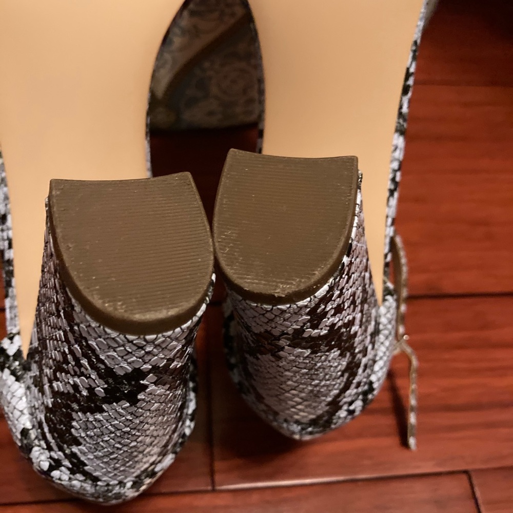 Madden Girl Sandals - Picture 5 of 7